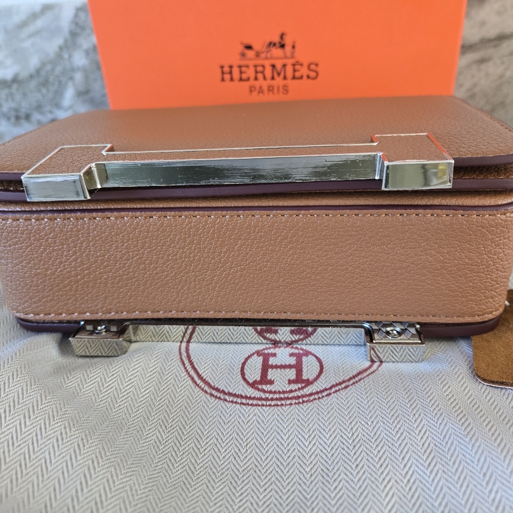 Brand New HERMES Crossbody Bag - Picture 3 of 7
